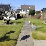 Cozy House With Partyroom Dusseldorf