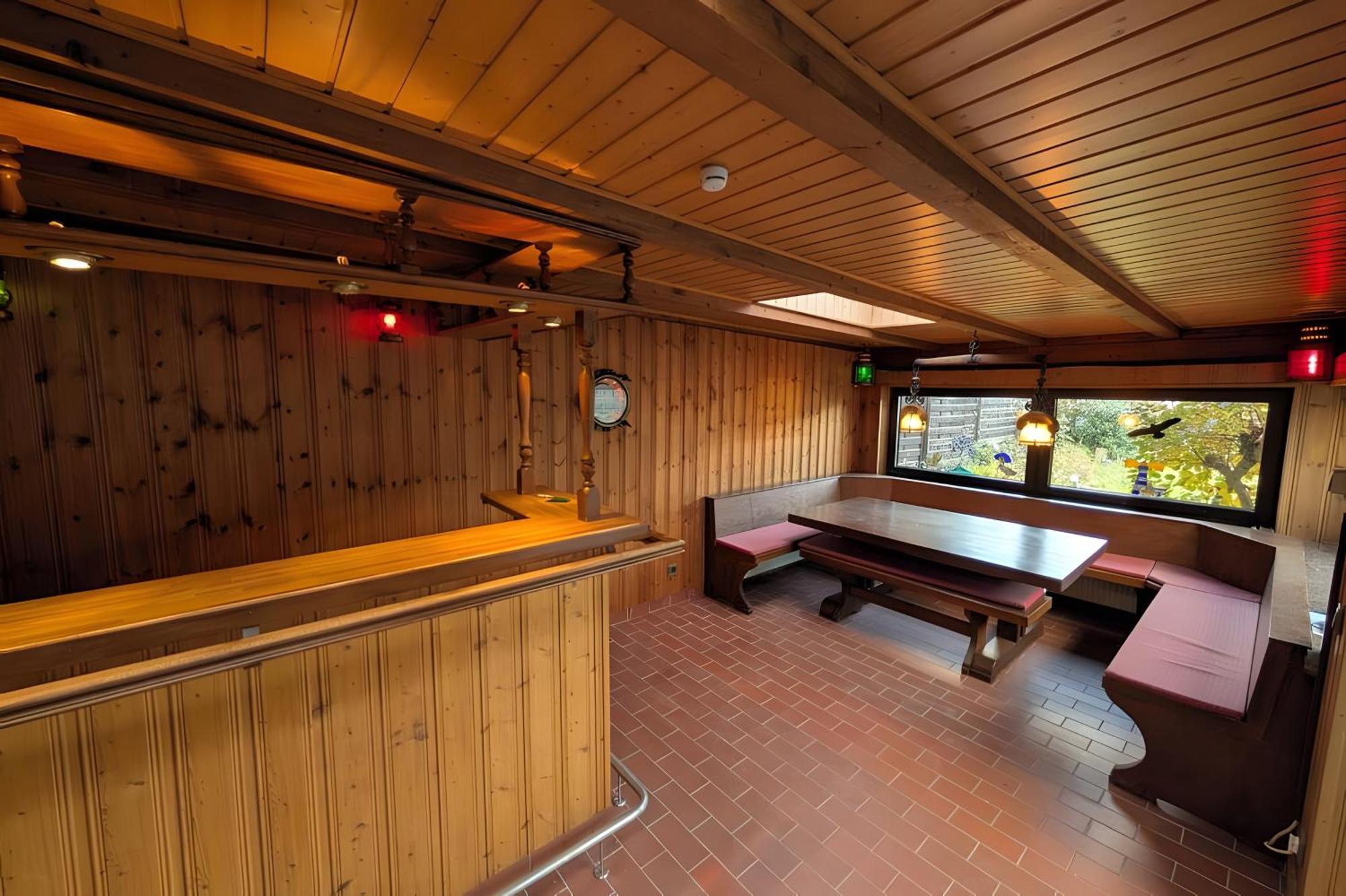 Cozy House With Partyroom * Düsseldorf