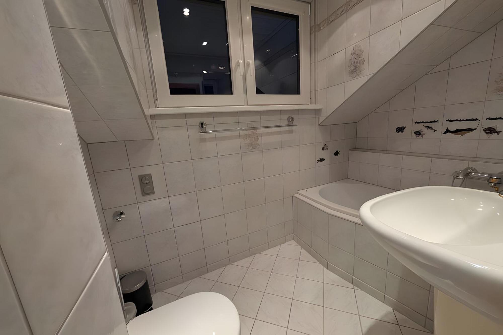Cozy House With Partyroom Düsseldorf
